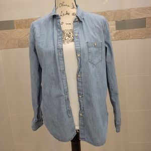 GAP Blue button down shirt